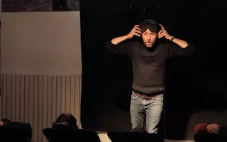 Représentation du spectacle SPLUJ par Teatr Piba