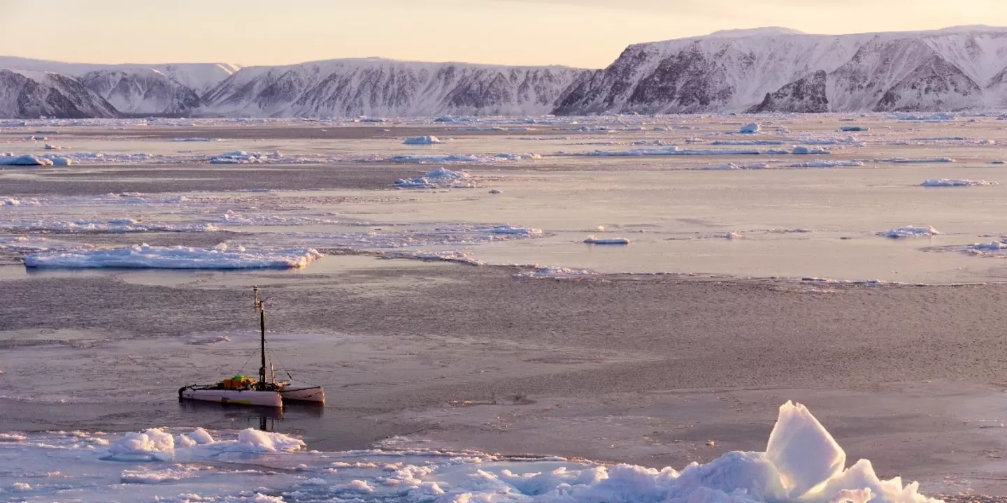 Navire autonome conçu et déployé par l’Ifremer lors de la campagne Dark Edge en octobre 2021 dans la baie du Baffin en océan Arctique.