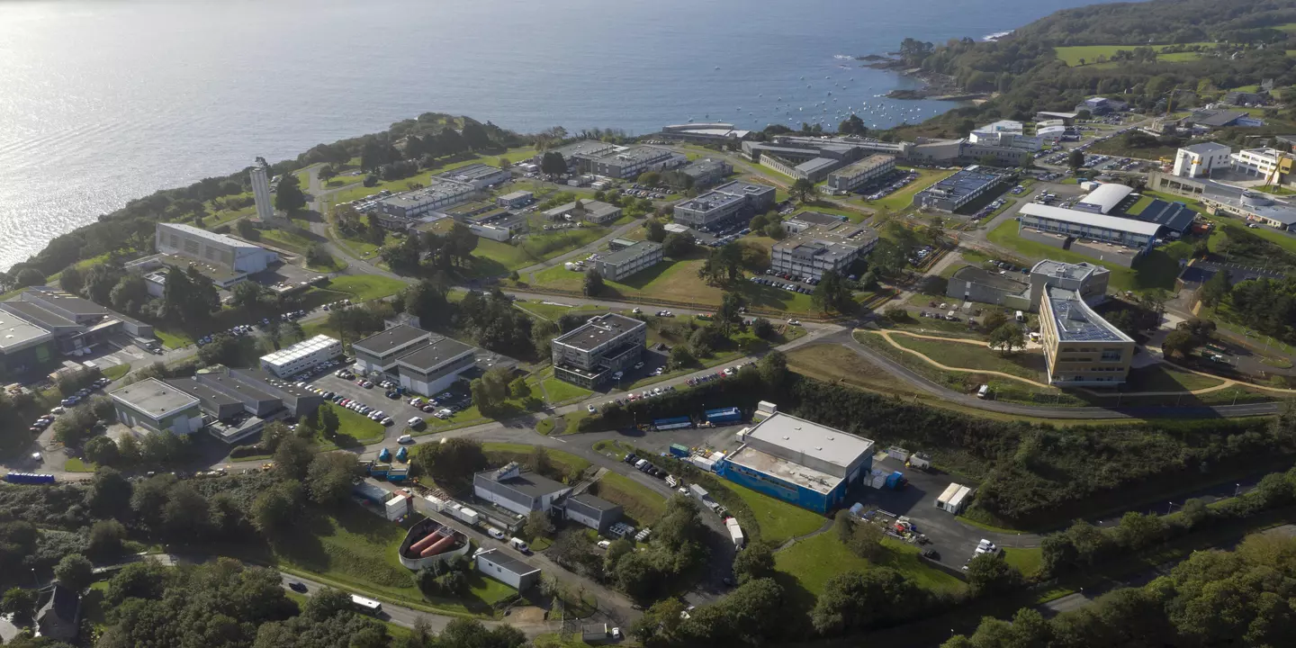 vue d'avion du centre Ifremer de Brest-Plouzané