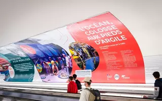 Fresque dans le couloir du métro Montparnasse-Bienvenüe  