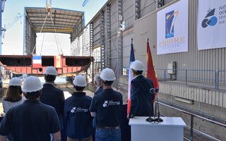 Pose de la quille du Anita Conti à Vigo en Galice au chantier naval Freire