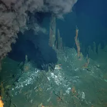 Cheminées sous l'eau évacuant de la matière noire.